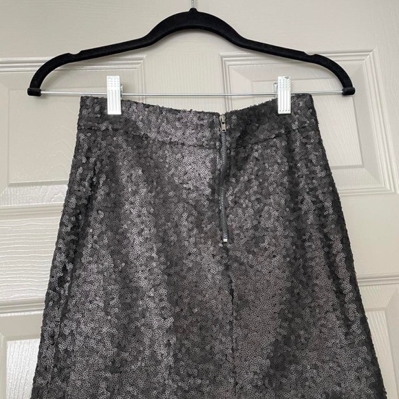 Black sequin mini skirt - Picture 3 of 4